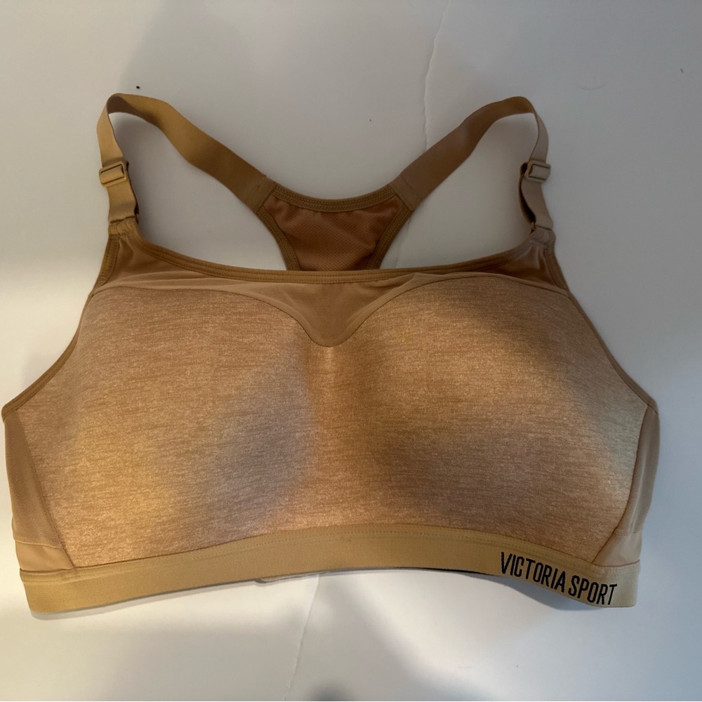 Nude Victoria’s Secret Incredible Sports Bra